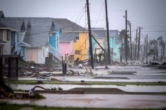 'طوفان هاروی' ایالت تگزاس آمریکا را فرا گرفت
